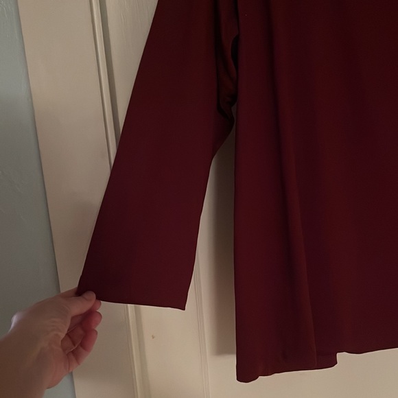 Marika 3x, Maroon, Long Sleeve Activewear Top with Twisted Back Design, MWT - Picture 6 of 8